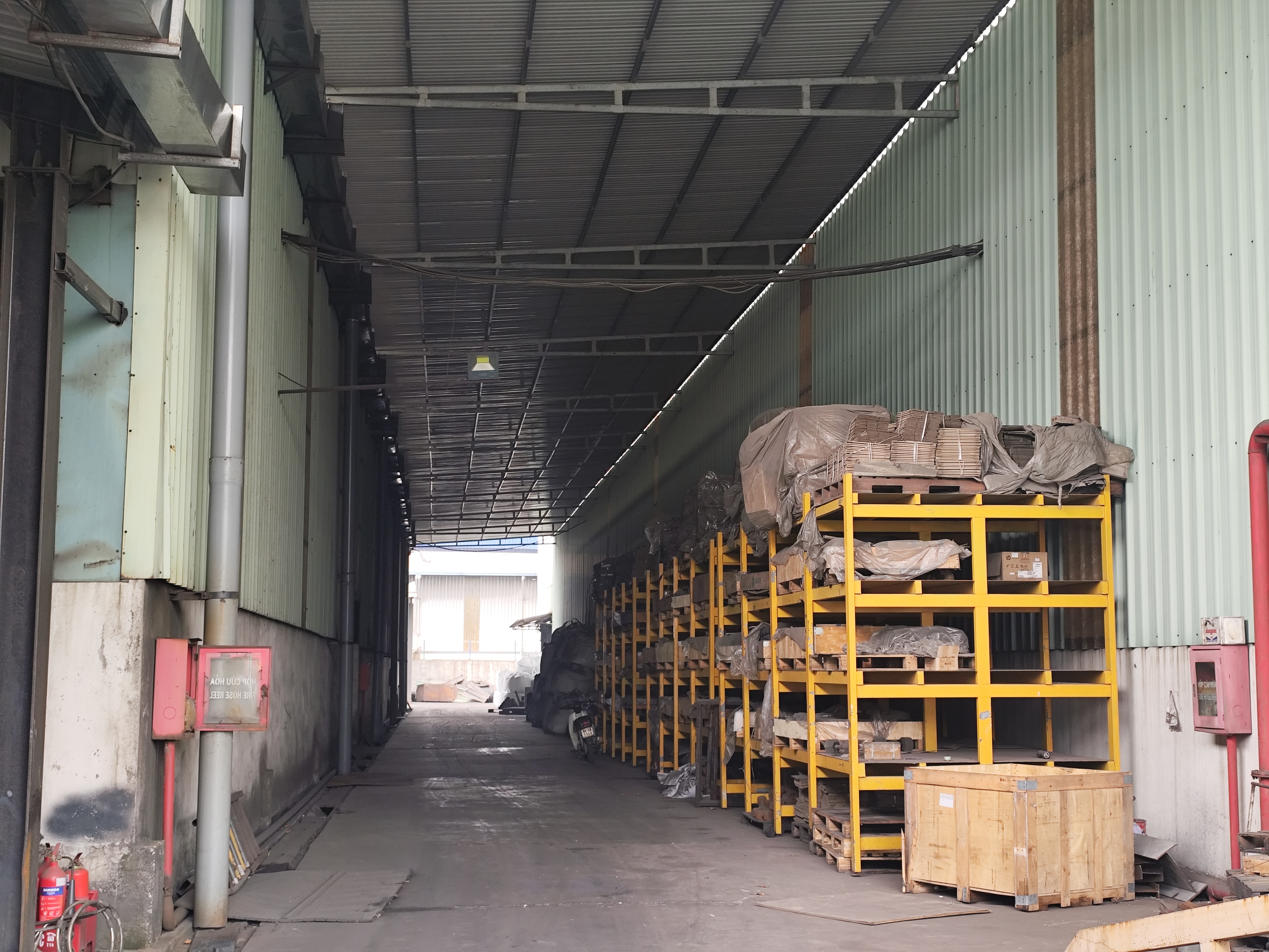 Warehouse area 1.jpg